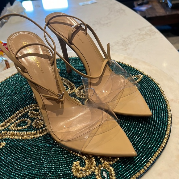 BRAND NEW! Gianvito Rossi! Never worn Designer Heels - Picture 6 of 8